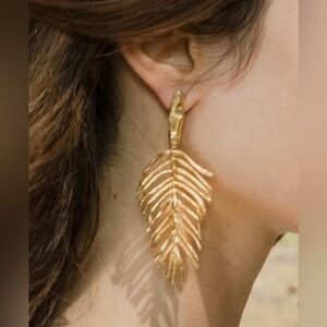 NEW Statement Beautiful Gold Leaf Earrings ~ wearable art ~ NEVER WORN 💛